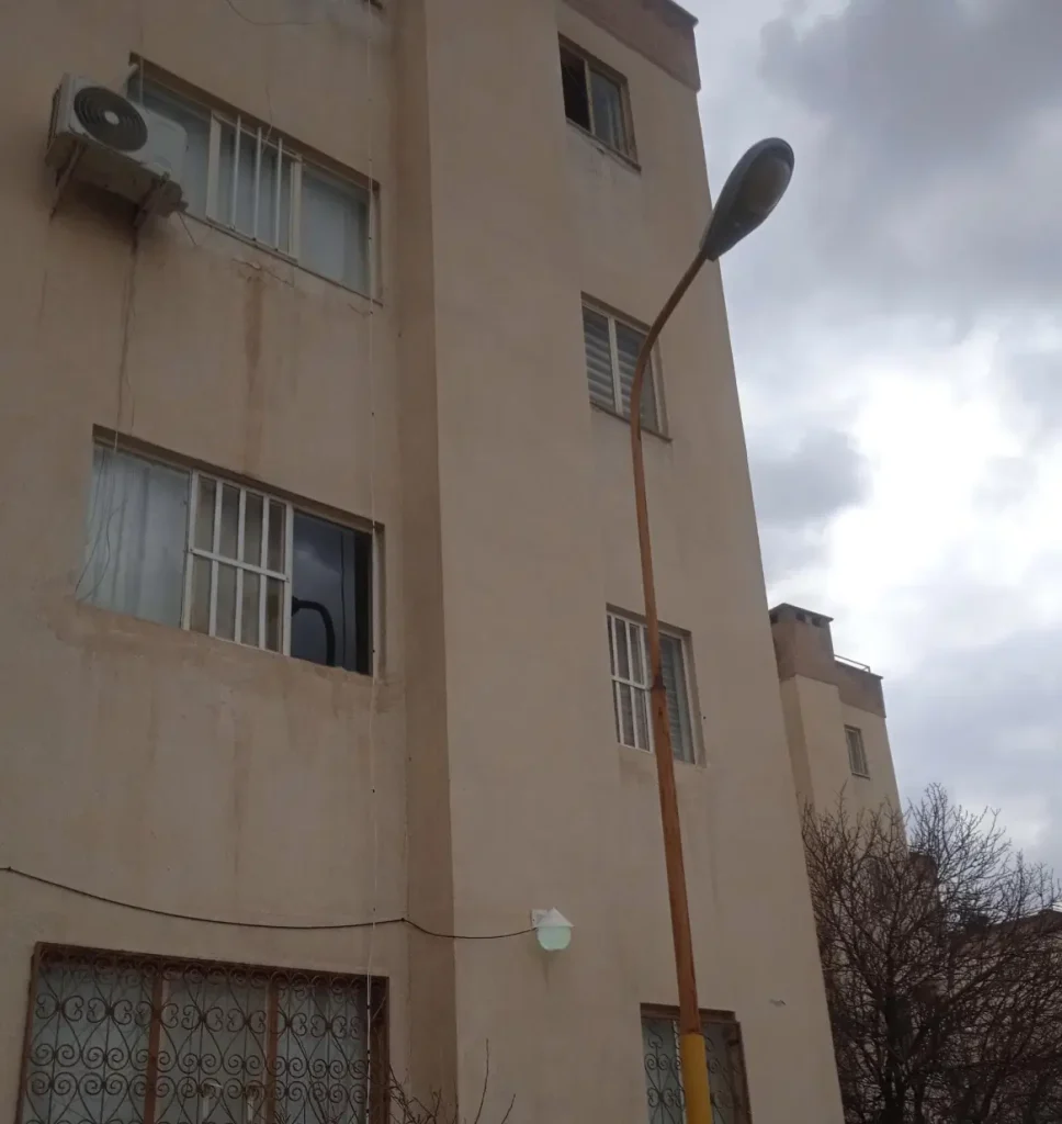 تصویر 1 از آپارتمان 170 متری در ولیعصر 2 برای فروش، 3 خواب