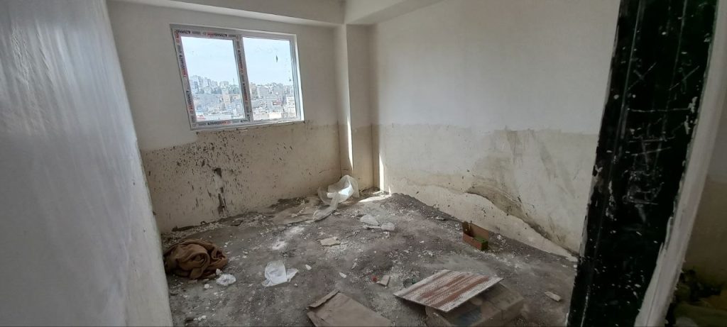 تصویر 3 از آپارتمان 260 متری در ولیعصر 2 برای فروش، 3 خواب